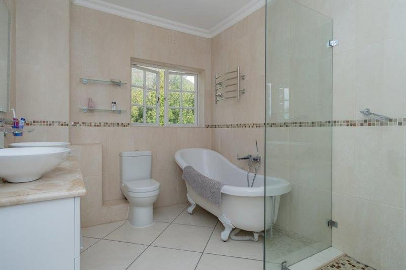 To Let 5 Bedroom Property for Rent in Scott Estate Western Cape